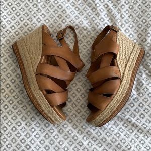 Clark’s Leather Wedges with Woven Detail EUC